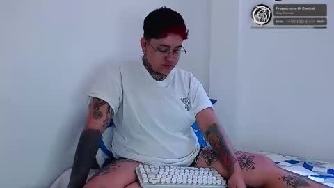 Charlee He online show from September 9, 2025, 4:39 pm