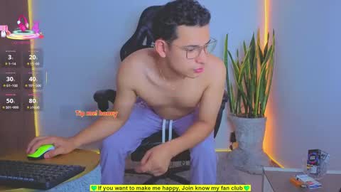 Snapshot of teddy_cowboy chatting on September 21, 2025, 5:25 pm Follow me on Twitter boys ryder and instagram teddyscoot 12 online show from September 21, 2025, 5:25 pm
