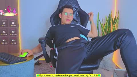 Snapshot of teddy_cowboy chatting on September 24, 2025, 11:08 pm Follow me on Twitter boys ryder and instagram teddyscoot 12 online show from September 24, 2025, 11:08 pm