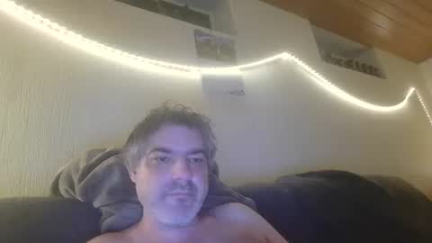 Peter online show from December 3, 2025, 6:32 am