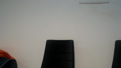 Teeyara  online show from October 26, 2025, 10:21 am