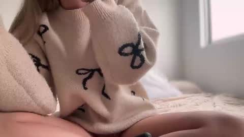 Amy No penetration Virgiin giirl online show from October 11, 2025, 12:47 pm