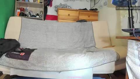 Virg Lszl online show from February 17, 2025, 8:19 am