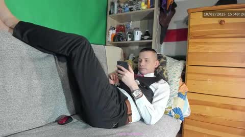 Virg Lszl online show from February 18, 2025, 2:38 pm