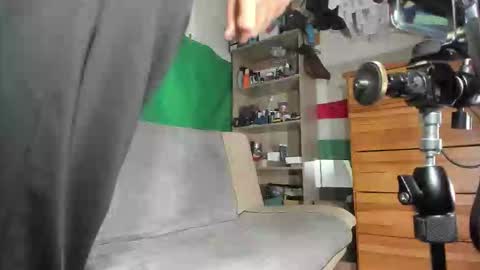 Virg Lszl online show from September 30, 2025, 12:21 pm