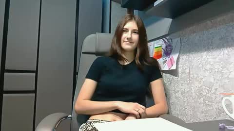 Alice online show from October 10, 2025, 5:06 am