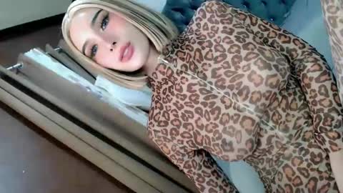 Snapshot of temptationofsex chatting on February 22, 2025, 7:34 am EVA GLASSCOTT online show from February 22, 2025, 7:34 am