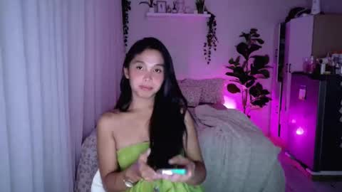 temptessa20 online show from October 28, 2025, 5:15 pm