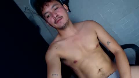 Snapshot of tempting_jon chatting on February 5, 2026, 6:29 am tempting_jon online show from February 5, 2026, 6:29 am