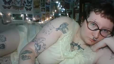 temptresschey444 online show from March 5, 2026, 3:08 pm