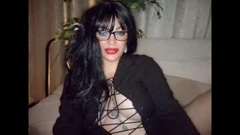 Snapshot of temptresscrystalia chatting on June 4, 2026, 6:25 pm talia i m french girl online show from June 4, 2026, 6:25 pm