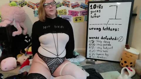Snapshot of ten_tickle_pixie chatting on May 7, 2026, 6:24 pm Pixie and Tentacle Overlord online show from May 7, 2026, 6:24 pm