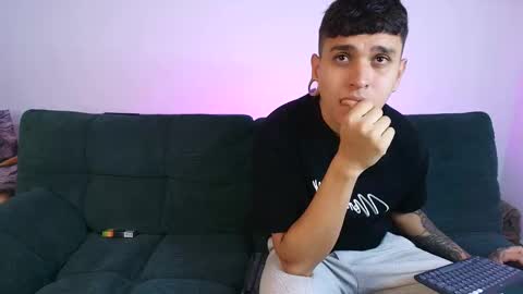 Snapshot of tender_dust chatting on October 27, 2025, 3:54 am tender_dust online show from October 27, 2025, 3:54 am