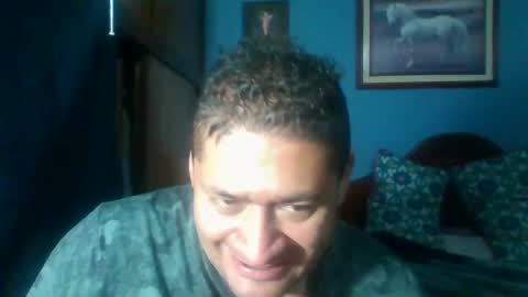 Snapshot of tender_eldelatienda chatting on January 4, 2025, 11:17 pm Fabio Canavaro online show from January 4, 2025, 11:17 pm