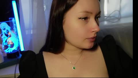 tendre_amelia online show from June 6, 2026, 8:19 am