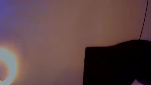 terra sunligth  indepent model online show from September 11, 2025, 2:33 am