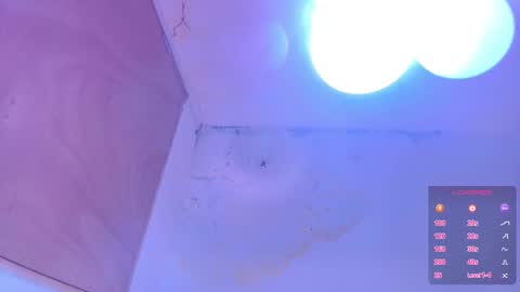 Terra Elowen online show from October 25, 2025, 11:29 am