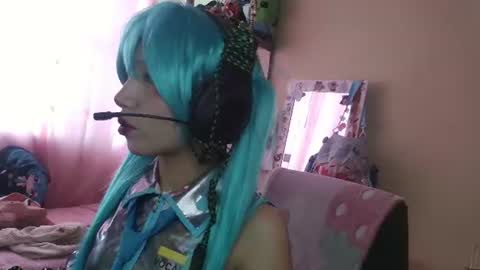 Snapshot of terraelowen chatting on June 9, 2026, 1:45 pm Terra Elowen online show from June 9, 2026, 1:45 pm