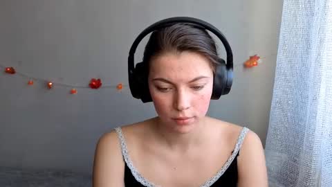 Anny Simpson online show from October 14, 2025, 4:46 am