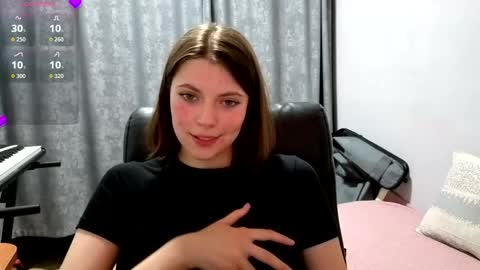 Anny Simpson online show from June 8, 2026, 1:28 am