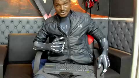 terranze_z online show from October 29, 2025, 6:48 am