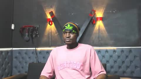 terranze_z online show from December 15, 2025, 7:07 pm