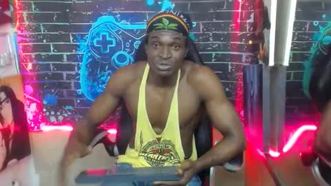 terry_zyzz online show from April 13, 2026, 11:37 am