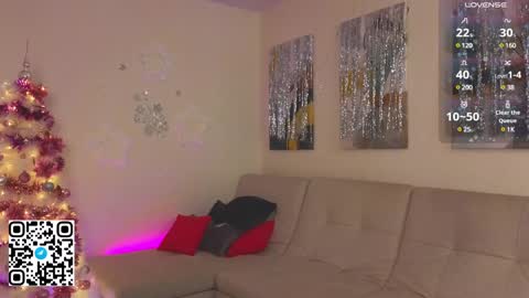 Snapshot of tesalune chatting on January 14, 2025, 5:19 am Tessa online show from January 14, 2025, 5:19 am