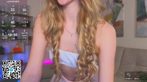 Snapshot of tesalune chatting on January 31, 2025, 2:37 am Tessa online show from January 31, 2025, 2:37 am