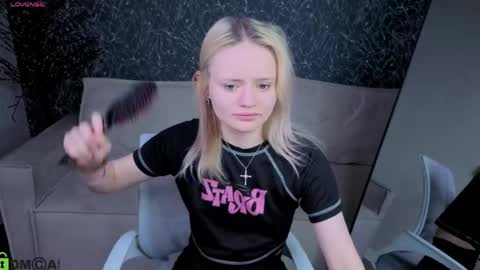 Snapshot of tessa_ashe chatting on April 25, 2026, 1:52 am Tessa online show from April 25, 2026, 1:52 am