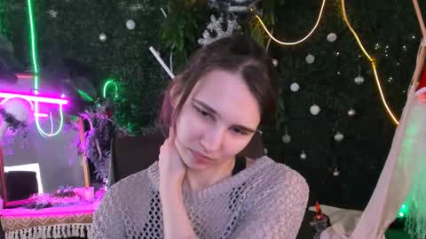 Tessa online show from December 17, 2025, 9:15 am