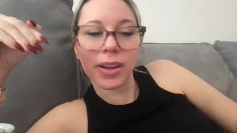 Daphne Summers online show from November 6, 2025, 4:08 pm