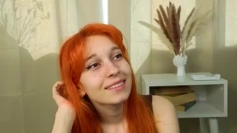 Foxy Zuccinni Roxy Little online show from June 10, 2026, 7:07 am