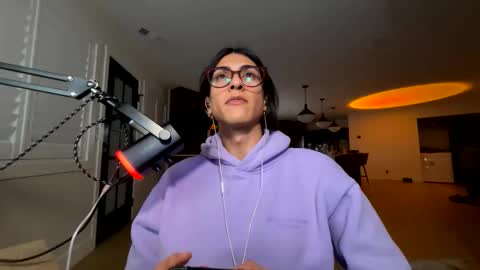 babygirlmami online show from March 21, 2026, 8:19 am