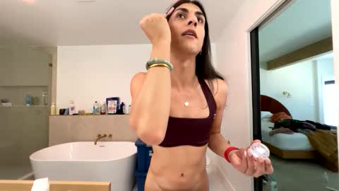 Snapshot of tgirltoesx chatting on April 24, 2026, 7:49 pm babygirlmami online show from April 24, 2026, 7:49 pm