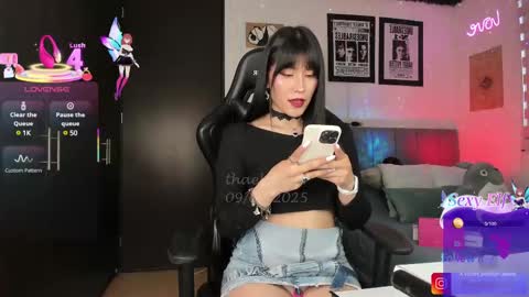 Snapshot of thaeltaylor chatting on February 16, 2025, 3:16 pm  Thael online show from February 16, 2025, 3:16 pm