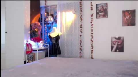 Ana online show from April 17, 2026, 3:42 am