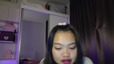 AbbieThai  online show from January 8, 2025, 4:22 pm