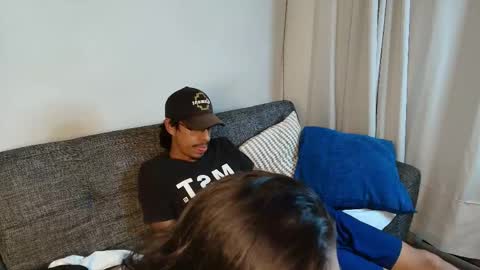 T H A I S  online show from April 18, 2026, 12:25 am