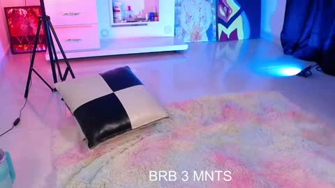 thalia  online show from October 8, 2025, 11:02 pm