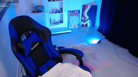 thalia  online show from October 13, 2025, 2:06 pm