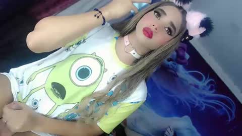 Thalia Girl online show from March 12, 2025, 9:13 pm