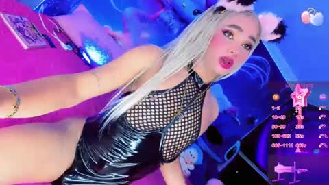 Thalia Girl online show from September 9, 2025, 7:24 pm