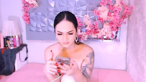 Snapshot of thalia_venture chatting on December 22, 2025, 12:46 pm Thalia online show from December 22, 2025, 12:46 pm