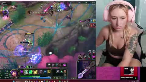 Snapshot of thaliacollinsss chatting on March 16, 2026, 3:05 pm thaliacollinsss online show from March 16, 2026, 3:05 pm