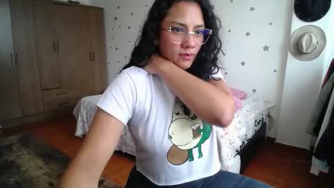    online show from October 22, 2025, 4:51 pm