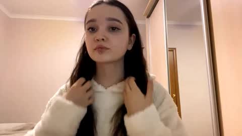 Snapshot of thaliakuchem chatting on February 7, 2026, 6:55 pm Yumi online show from February 7, 2026, 6:55 pm