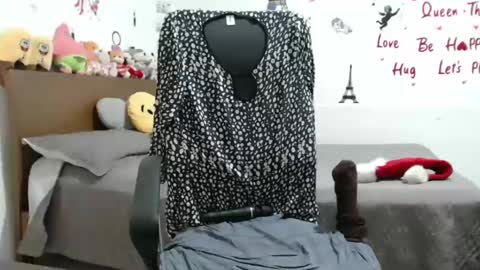 thania      sometimes in the company of Alan and Maria online show from December 24, 2024, 8:27 pm