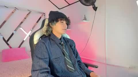 thanier_18 online show from May 21, 2026, 7:21 pm
