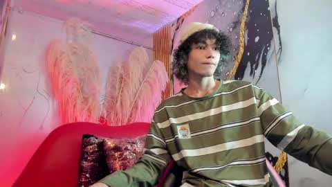 thanier_18 online show from June 2, 2026, 3:41 am